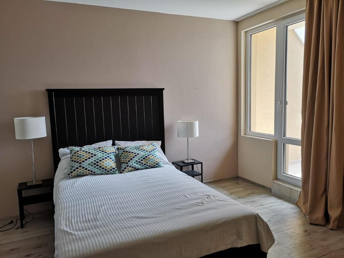 Flora Beach Private Aparthotel Pomorie Ngoại thất bức ảnh