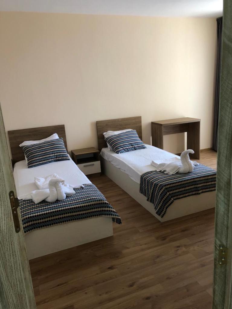 Flora Beach Private Aparthotel Pomorie Ngoại thất bức ảnh